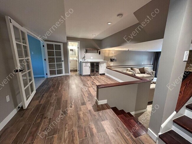 Building Photo - 4891 W Chippewa Dr