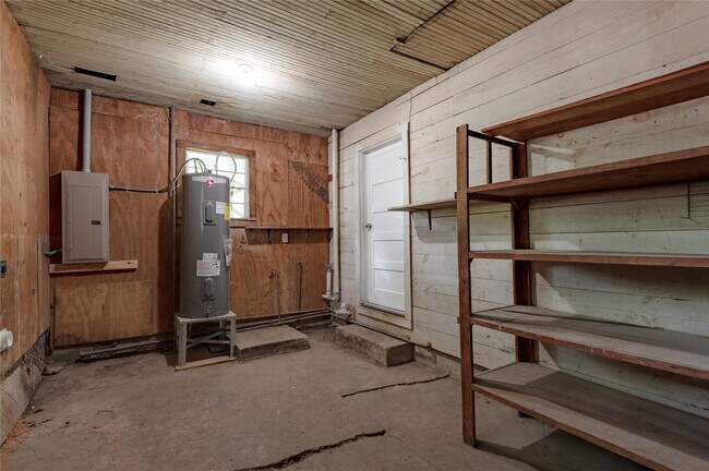 Building Photo - 1107 W Dogwood St