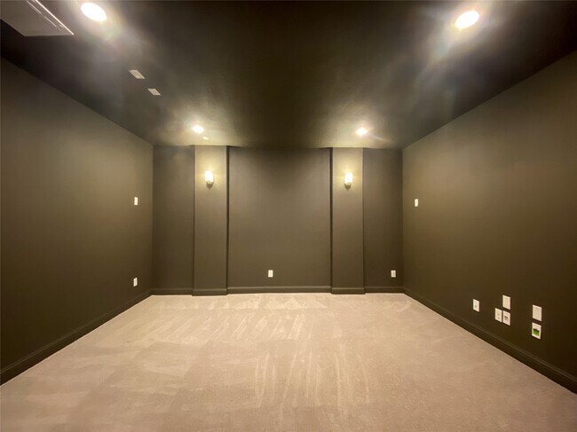 Building Photo - 10011 Serenity Grv Dr