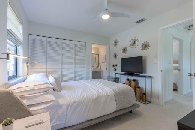 Building Photo - 13283 Bedford Mews Ct