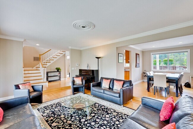 Building Photo - Remodeled 5 Bedroom Home with Heated Pool, Hillside Views, Solar, and Sunrise and Sunset Views in...