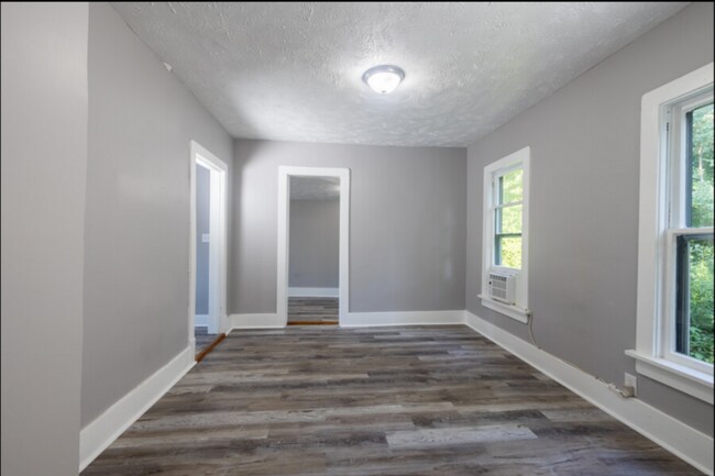 Building Photo - 4921 N 34th Ave