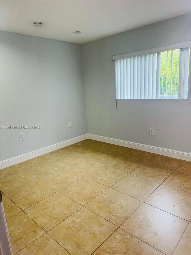 Building Photo - 8270 SW 149th Ct