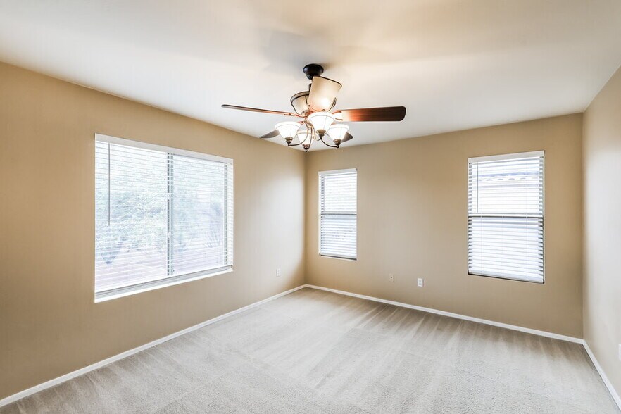 Building Photo - 12890 N Pocatella Dr