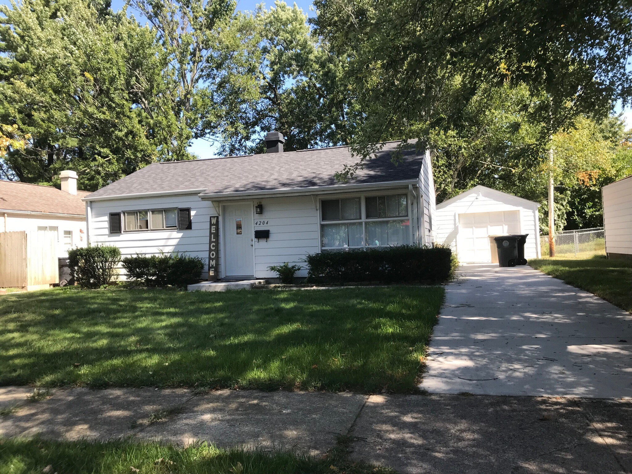 Building Photo - 4204 Woodvale Dr