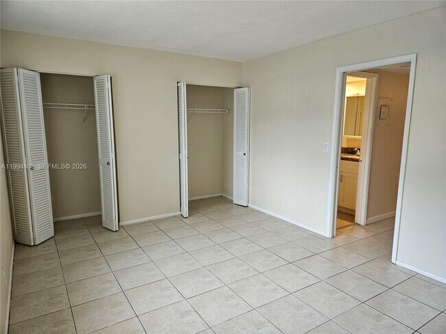 Building Photo - 250 Layne Blvd