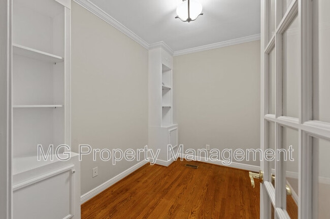 Building Photo - 4023 Arbor Way