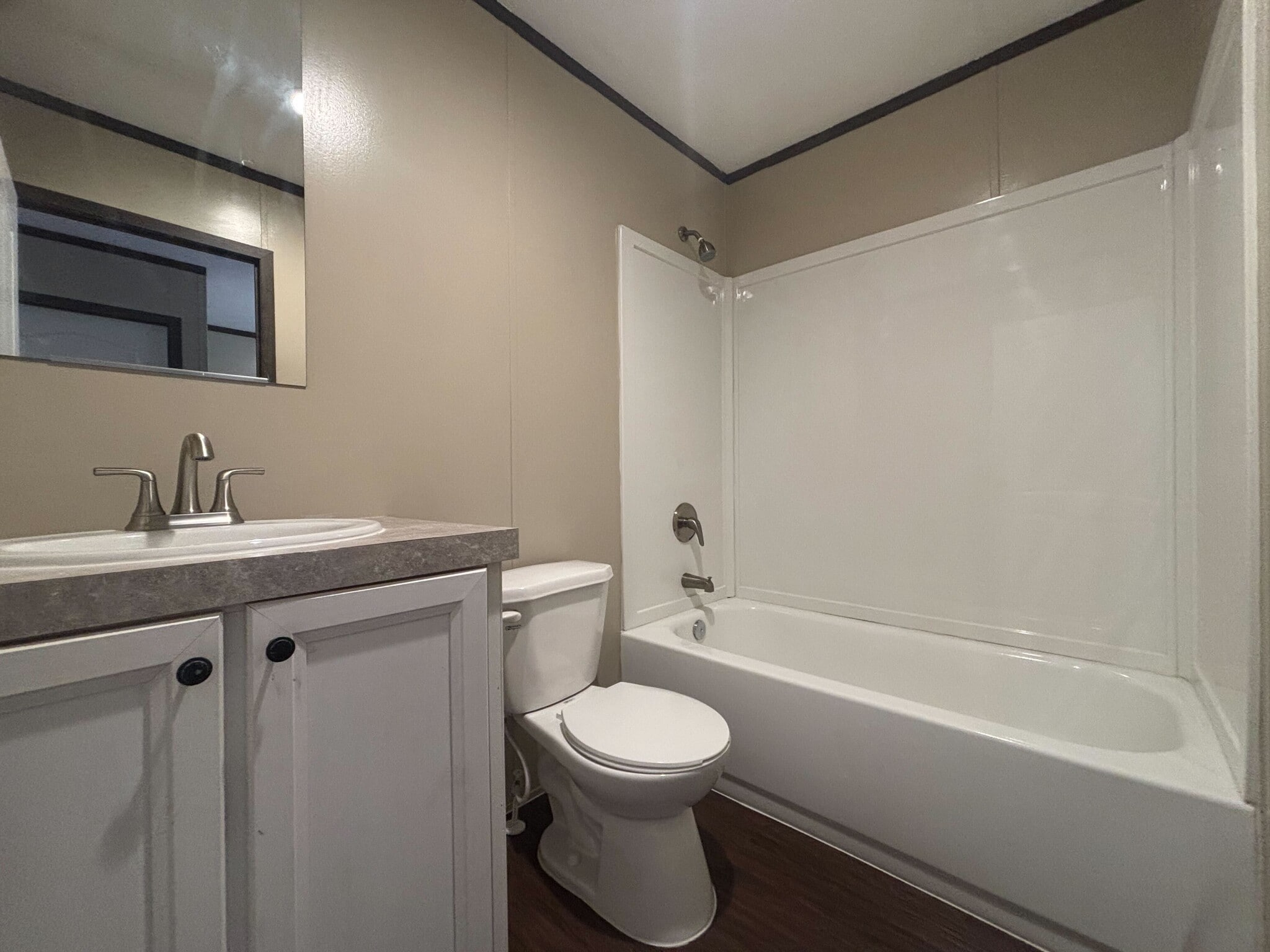 Building Photo - 606 Eloise St