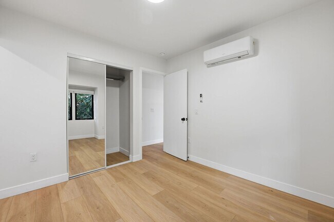 Building Photo - 2735 Broadway-2