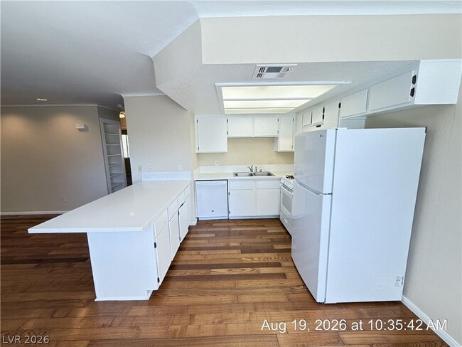 Building Photo - 705 Rock Springs Dr