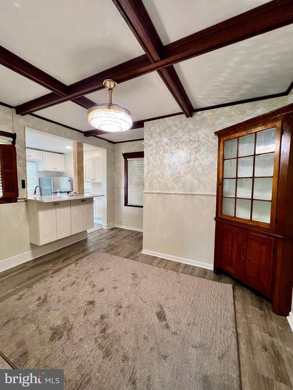 Building Photo - 222 Berlin Rd N