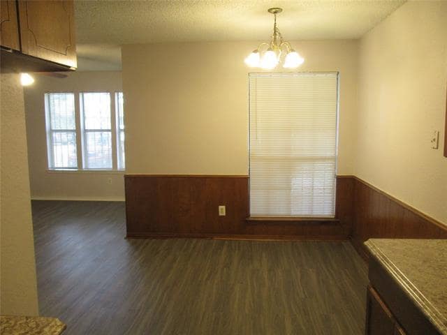 Building Photo - 1843 Family Cir