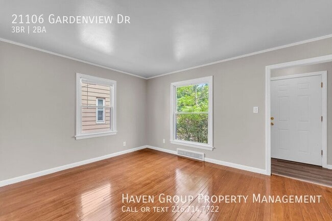 Building Photo - 21106 Gardenview Dr
