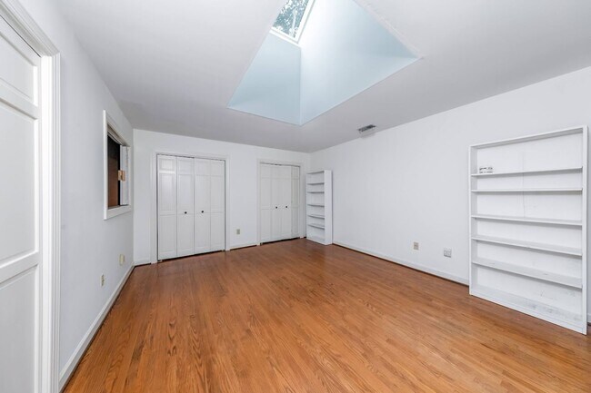 Building Photo - 503 S Boundary St