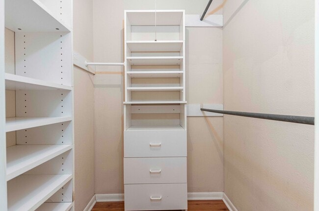 Building Photo - 101 Wakefield Dr