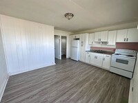 Building Photo - 57 Mango St