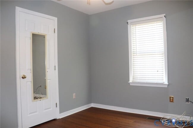 Building Photo - 6001 Yates Ln