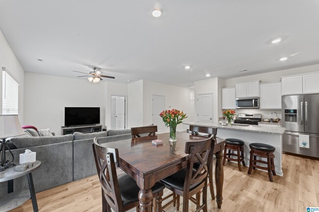 Building Photo - 991 Archers Trail N