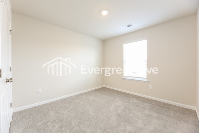 Building Photo - 302 Willow Wynter Ln