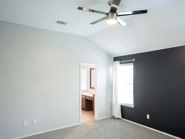 Building Photo - 2414 Alcove Foster Ct