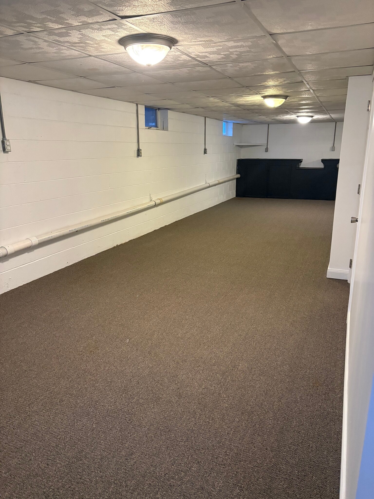 Building Photo - 275 W 10th St