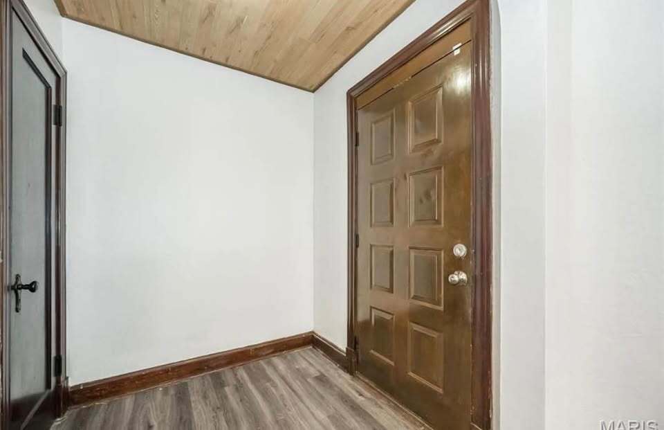 Building Photo - 10071 Diamond Dr