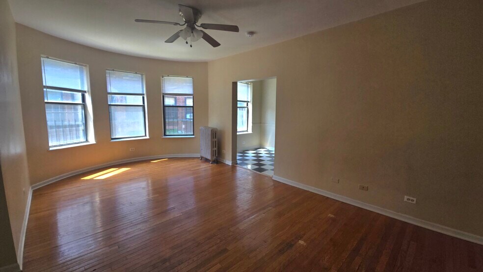 Building Photo - 7728 N Marshfield Ave