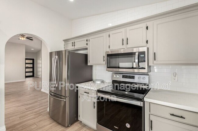 Building Photo - 6884 E Kings Ave