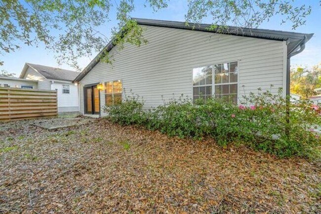 Building Photo - 4517 Eltham Park