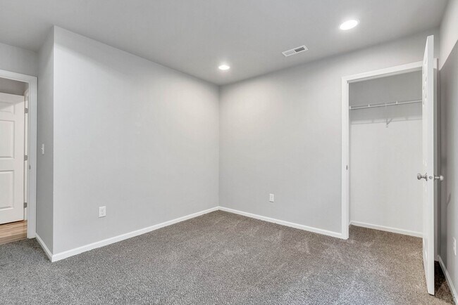 Building Photo - 5483 Summerland Drive