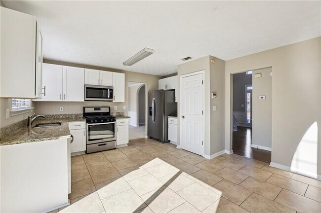 Building Photo - 1348 Woodcutt Pl
