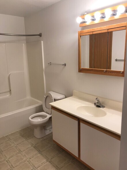 Building Photo - 310 Cunat Blvd