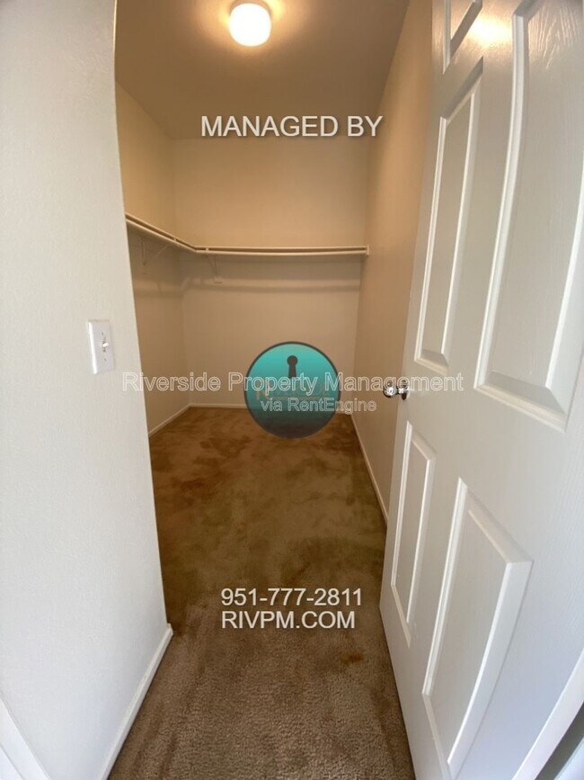 Building Photo - 44516 Penbrook Ln