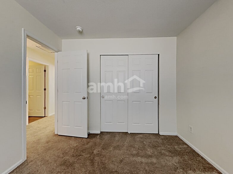 Building Photo - 10540 Garfield St