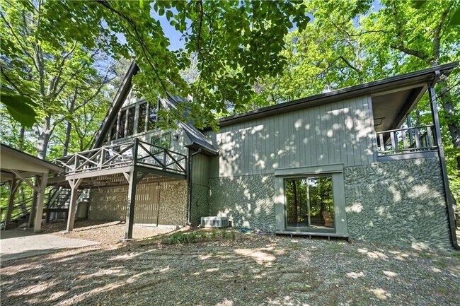 Building Photo - 114 Cherokee Dr S