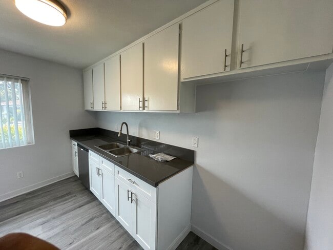 Building Photo - 8131 San Angelo Dr