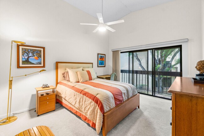 Building Photo - 5087 Oakhill Ln
