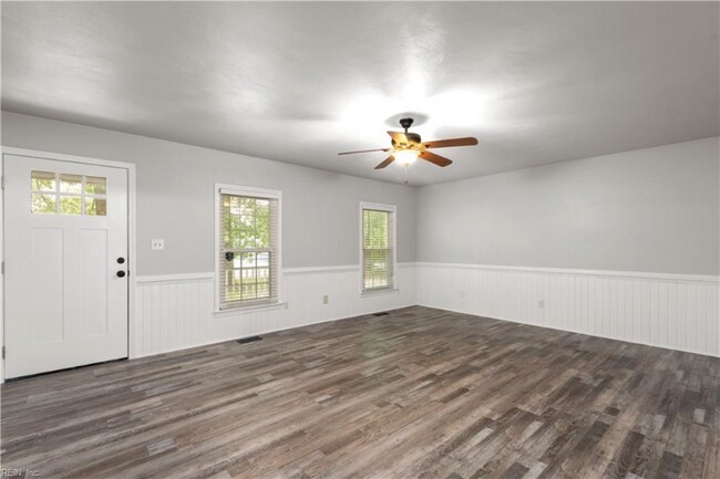 Building Photo - 2315 Cross St