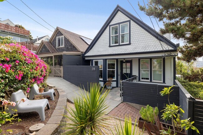 Building Photo - OPEN HOUSE: Saturday (6/20) 4:30pm-5:00pm. Stunning 3-Level Single Family Home with Modern Touche...