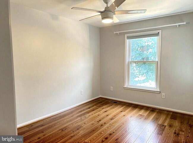 Building Photo - 6223 Rathlin Dr