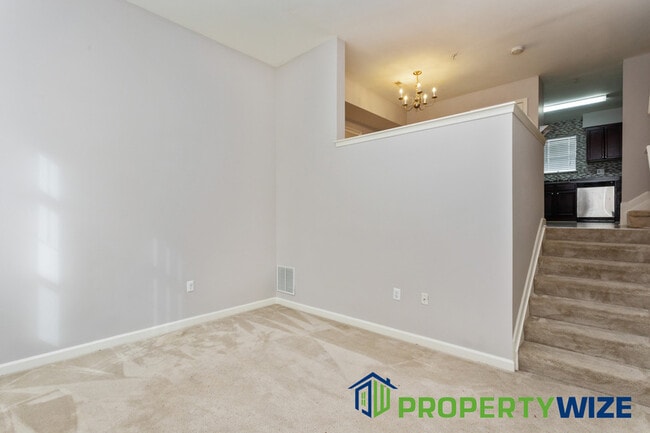 Building Photo - 4128 Orchard Ridge Blvd