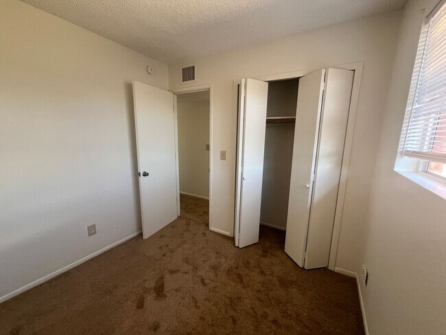 Building Photo - 4207 Calle Barona