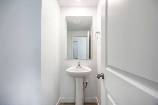 Building Photo - End Unit New Construction with Finished Basement Includes Utilities in New Jordanelle Ridge Neigh...