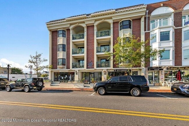 Building Photo - 57-61 Brighton Avenue Unit 303