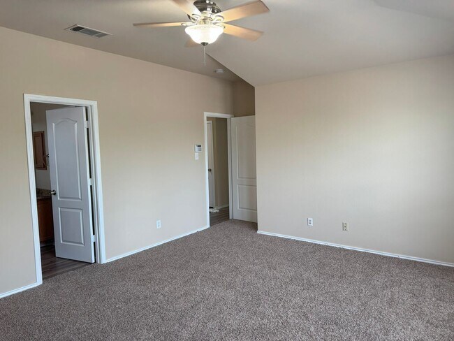 Building Photo - 9061 Clearwood Pth