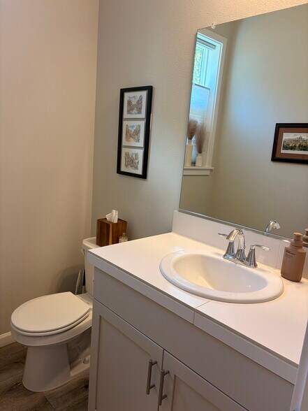 Building Photo - 7193 SE Cheryl Ct