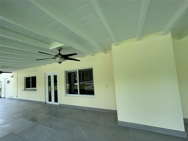 Building Photo - 13250 SW 72nd Ave