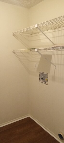 Building Photo - 2015 McMullen Ave