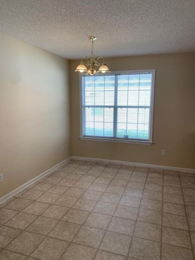 Building Photo - Chadwyck Subdivision
