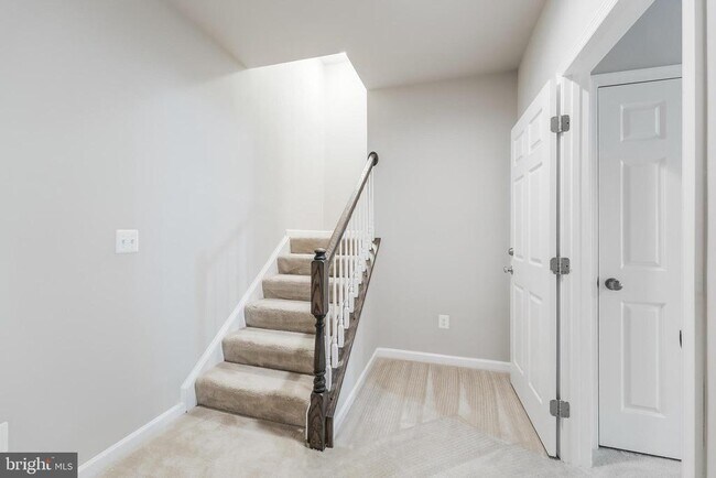 Building Photo - 12199 Aster Rd